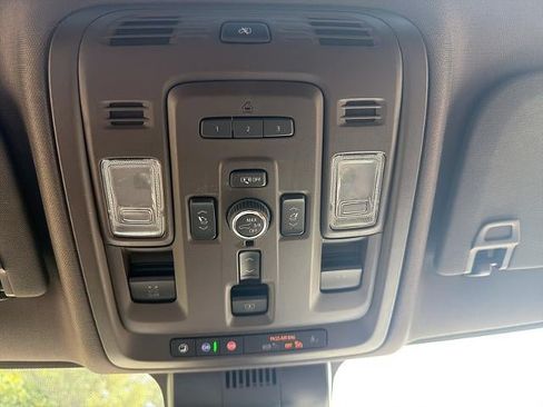Used 2023 GMC Yukon XL Denali w/ Denali Reserve Package AWD/4WD image 37