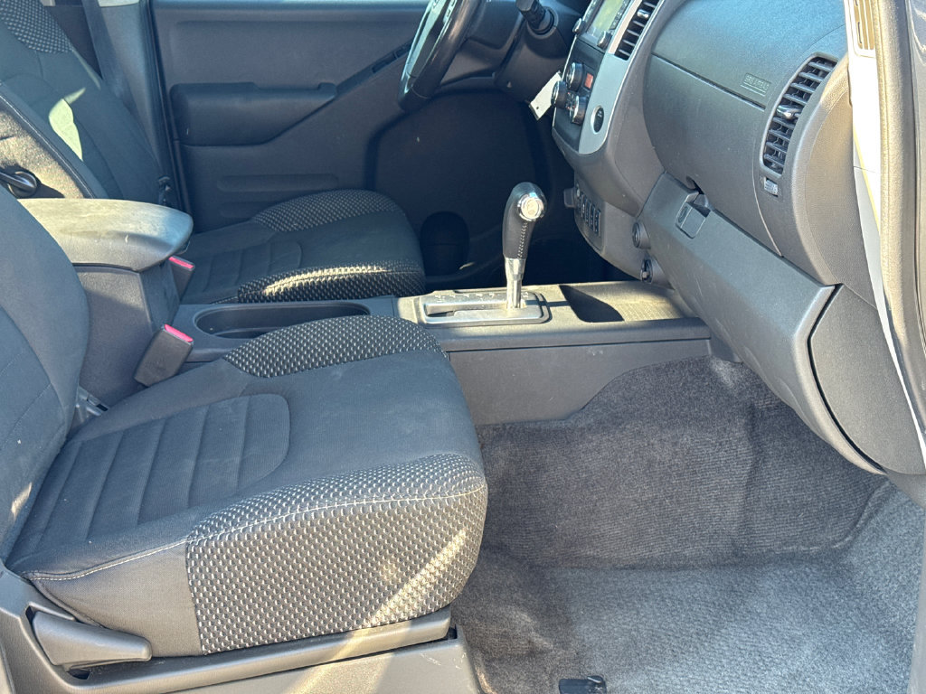 Used 2018 Nissan Frontier PRO-4X AWD/4WD image 16
