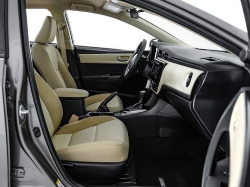 Used 2017 Toyota Corolla LE image 36