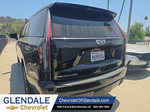 Used 2024 Cadillac Escalade Sport RWD image 4