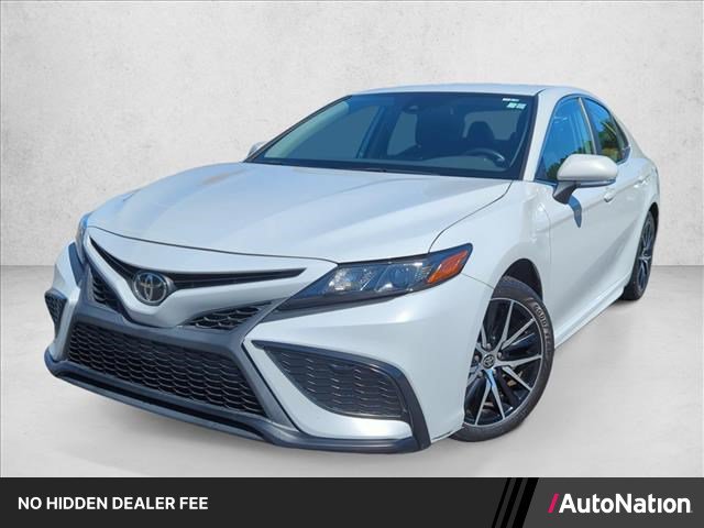 Used 2023 Toyota Camry SE FWD image 1