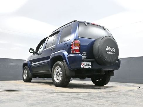 Used 2004 Jeep Liberty Limited w/ Trailer Tow Group image 42