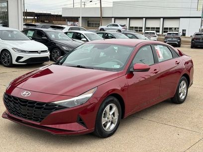 Used 2023 Hyundai Elantra SE