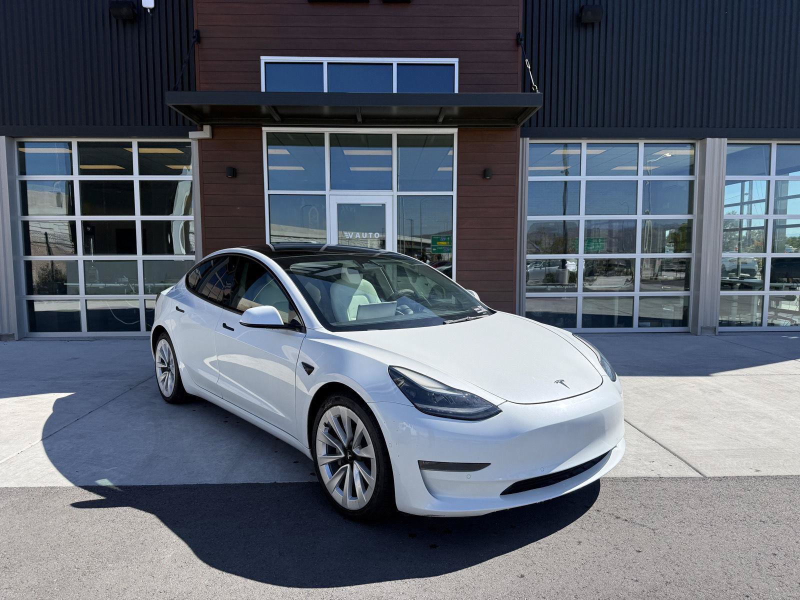 Used 2022 Tesla Model 3 Long Range AWD/4WD image 2