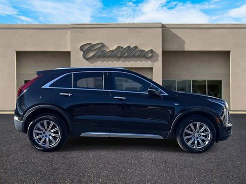 Used 2021 Cadillac XT4 Premium Luxury w/ Enhanced Visibility Package image 2