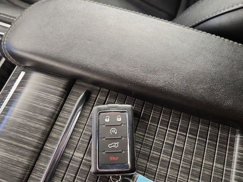 Used 2024 Jeep Wagoneer L Series II w/ Flexible Seating Group AWD/4WD image 20