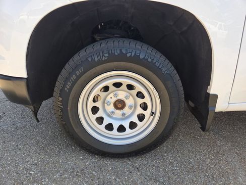 Used 2022 Chevrolet Silverado 1500 W/T AWD/4WD image 31