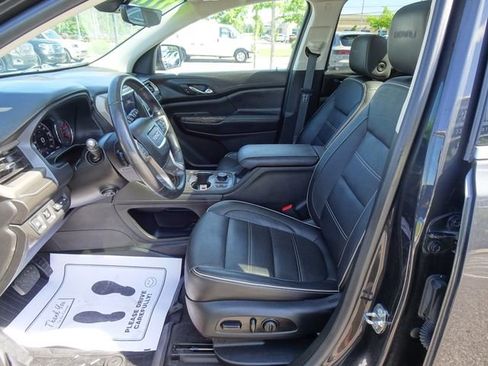 Used 2020 GMC Acadia Denali w/ Technology Package FWD image 10