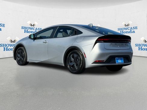 Used 2025 Toyota Prius image 5