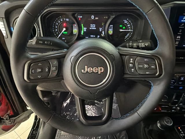 Used 2025 Jeep Wrangler Unlimited Rubicon 4xe w/ Safety Group AWD/4WD image 14