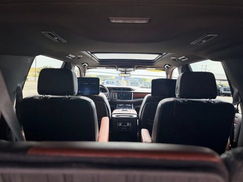 Used 2023 GMC Yukon XL Denali Ultimate w/ LPO, Floor Liner Package AWD/4WD image 7
