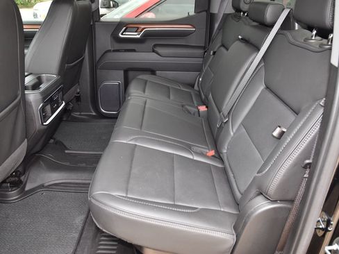 Used 2023 GMC Sierra 1500 Denali w/ Denali Reserve Package AWD/4WD image 11