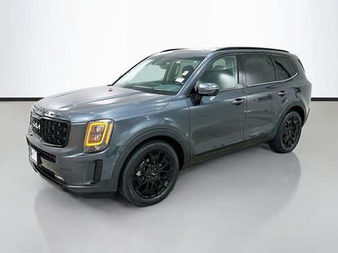 Used 2022 Kia Telluride SX w/ SX Prestige Package AWD/4WD image 3
