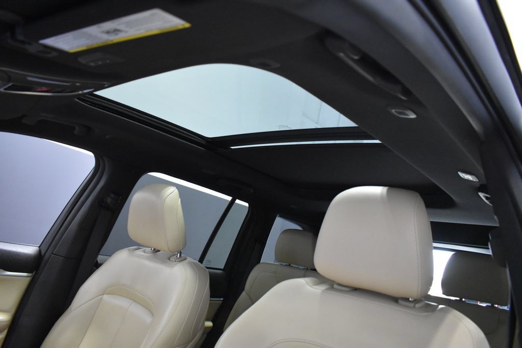 Used 2024 Jeep Grand Cherokee Limited RWD image 18