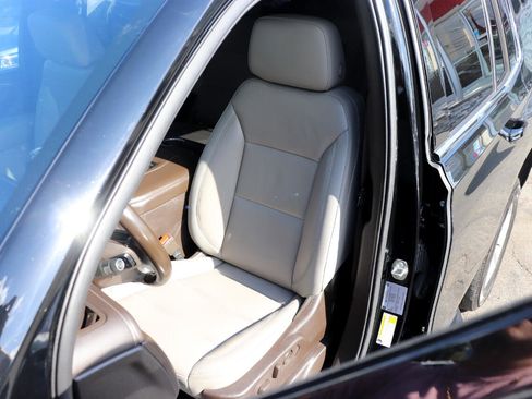 Used 2021 Chevrolet Tahoe LT image 11