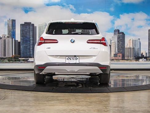 Used 2026 BMW X3 xDrive30 w/ Convenience Package image 11