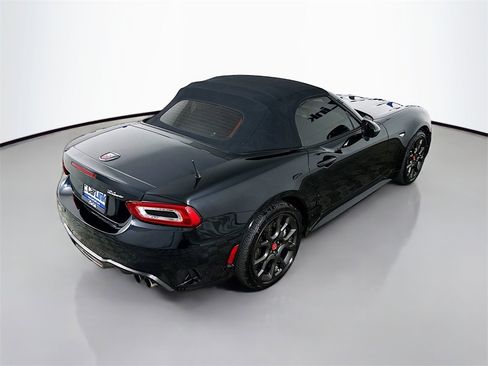 Used 2017 FIAT 124 Spider Abarth image 39