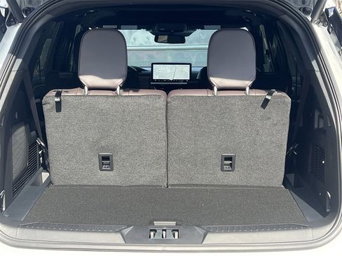 New 2026 Ford Explorer Platinum image 24