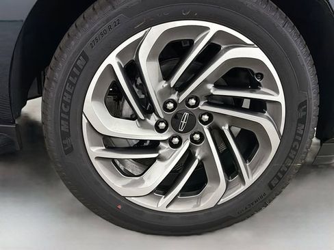 New 2026 Lincoln Navigator Premiere AWD/4WD image 36