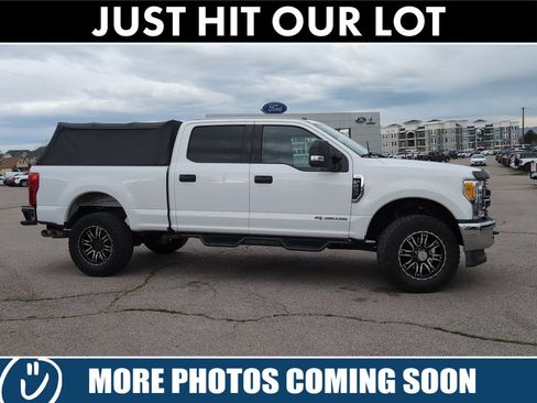 Used 2017 Ford F250 XLT image 4