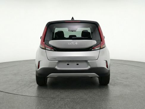 Used 2025 Kia Soul LX w/ LX Technology Package FWD image 7