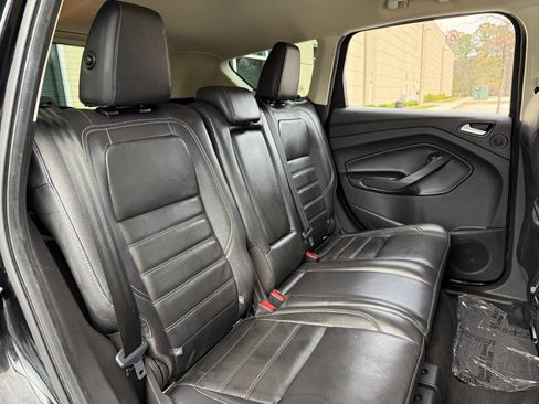 Used 2018 Ford Escape Titanium image 36