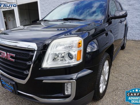 Used 2017 GMC Terrain SLE w/ Convenience Package AWD/4WD image 5