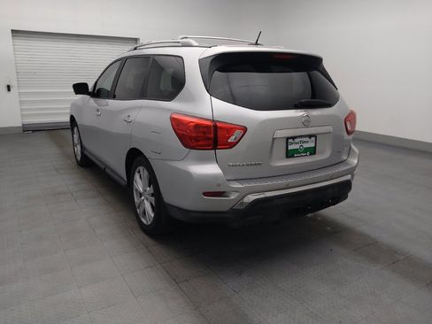 Used 2018 Nissan Pathfinder SL w/ SL Premium Package FWD image 5