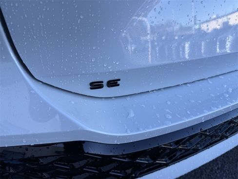 New 2026 Volkswagen Tiguan SE R-Line image 7