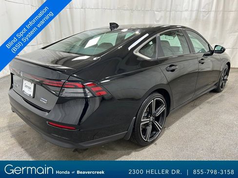 Used 2025 Honda Accord Sport image 9