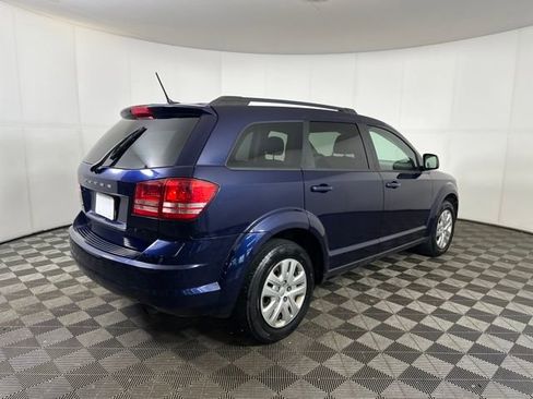 Used 2017 Dodge Journey SE image 3