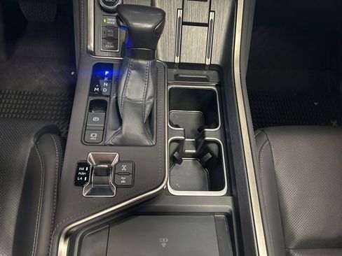 Used 2024 Lexus GX 550 AWD/4WD image 22