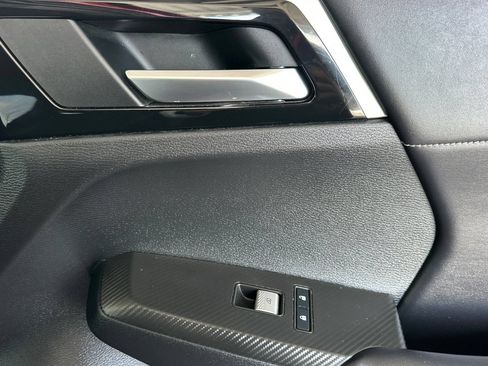 Used 2024 Mitsubishi Outlander SE FWD image 23