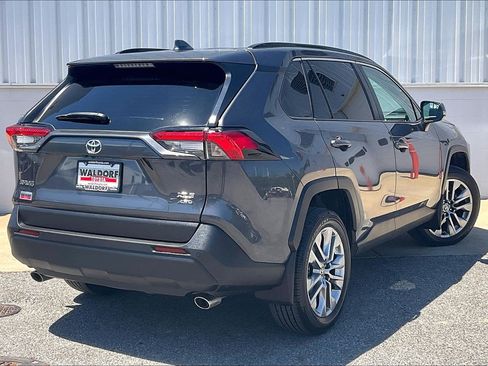 Used 2025 Toyota RAV4 XLE Premium w/ Weather Package AWD/4WD image 17
