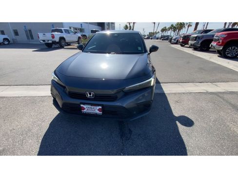 Used 2023 Honda Civic Sport image 3