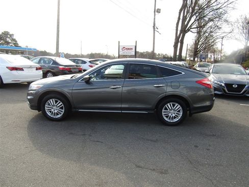 Used 2013 Honda Crosstour EX image 4