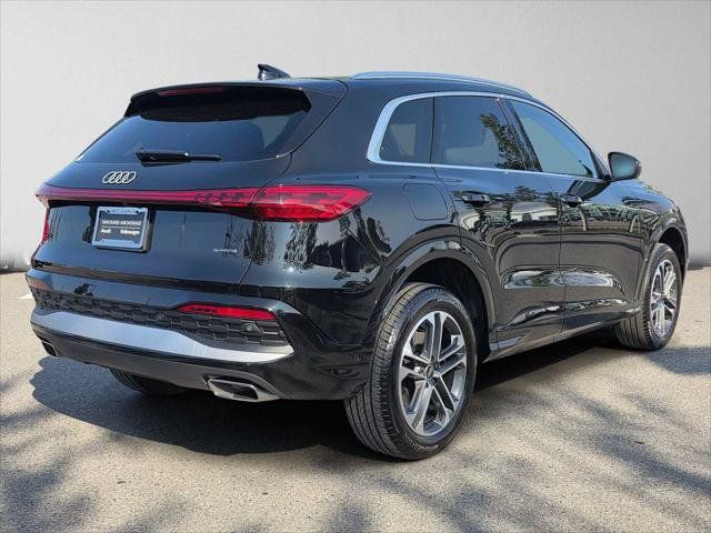 Used 2025 Audi Q5 Premium w/ Convenience Package AWD/4WD image 4