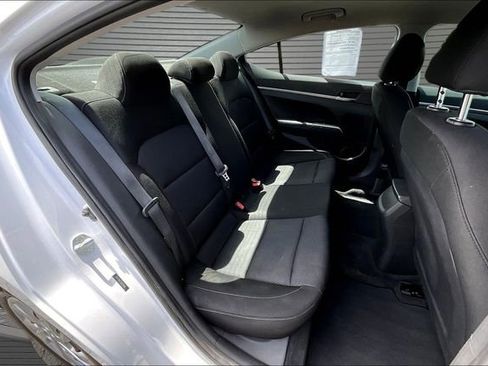 Used 2018 Hyundai Elantra SE FWD image 22