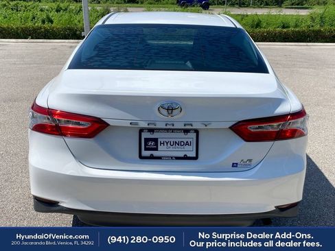 Used 2018 Toyota Camry LE FWD image 28