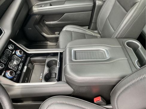 Used 2021 GMC Yukon Denali AWD/4WD image 15