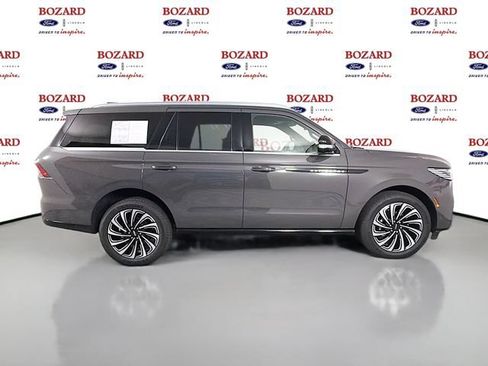 Certified 2025 Lincoln Navigator Black Label AWD/4WD image 9