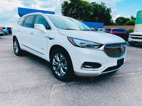 Used 2019 Buick Enclave Avenir w/ Avenir Technology Package image 4