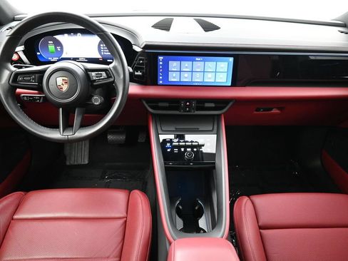 Certified 2025 Porsche Macan Electric RWD image 6