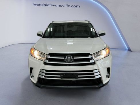 Used 2017 Toyota Highlander XLE AWD/4WD image 1