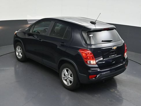 Used 2022 Chevrolet Trax LS AWD/4WD image 17