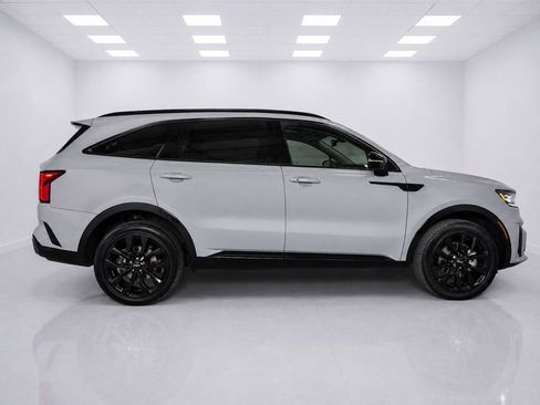 Used 2023 Kia Sorento SX AWD/4WD image 4