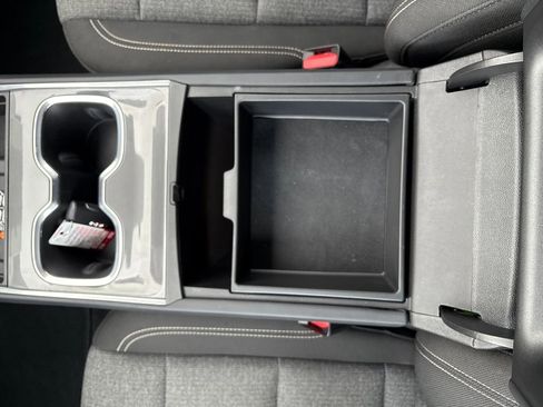 Used 2025 GMC Acadia Elevation image 29