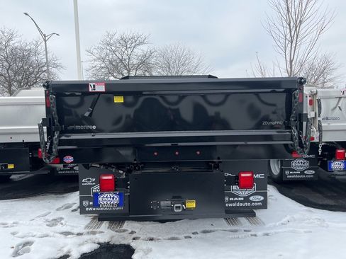 New 2025 GMC Sierra 3500 Pro w/ Convenience Package image 6