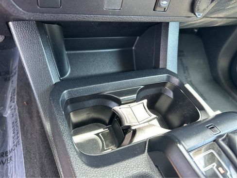 Used 2018 Toyota Tacoma SR RWD image 25