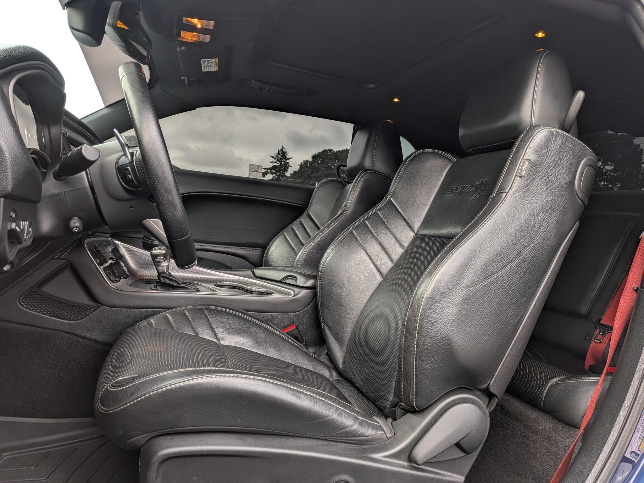 Used 2017 Dodge Challenger SRT Hellcat RWD image 5